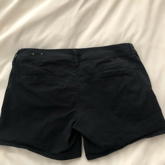 EUC American Eagle Black Midi Short Size 4 - Picture 3 of 4